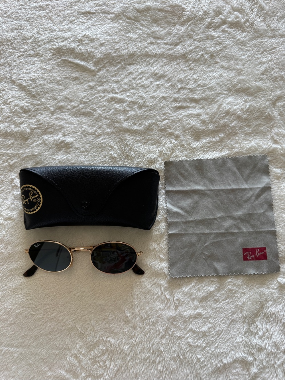 Oval Raybans